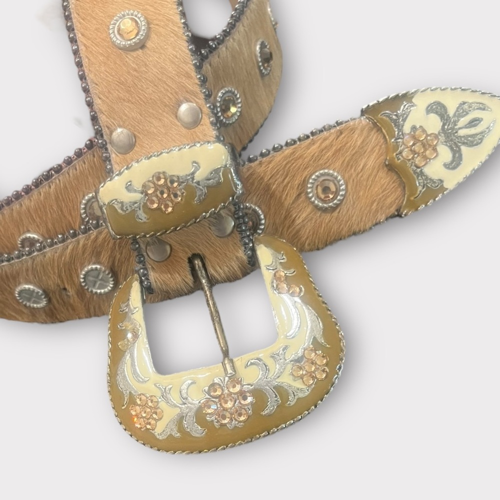 Western Style Tan Cow Hide and Silver Leather Belt with Decorative Buckle